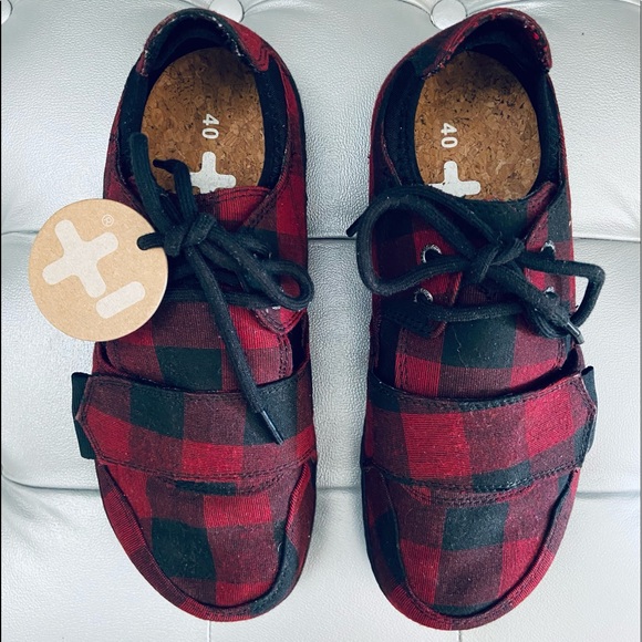 OTZ Shoes Canvas Red/Black Plaid Lace Up Velcro - Picture 1 of 10